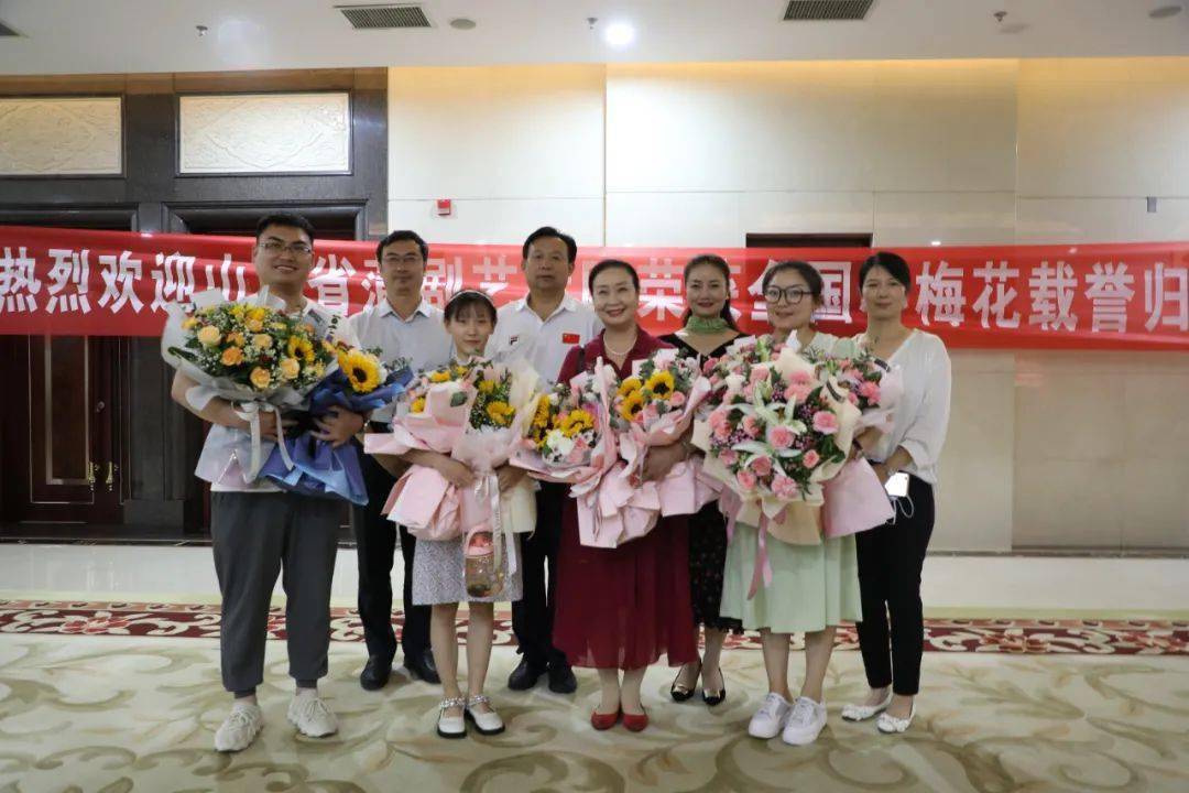 我市3名选手获 小梅花 称号 两出剧目获 小梅花集体节目 称号 戏曲