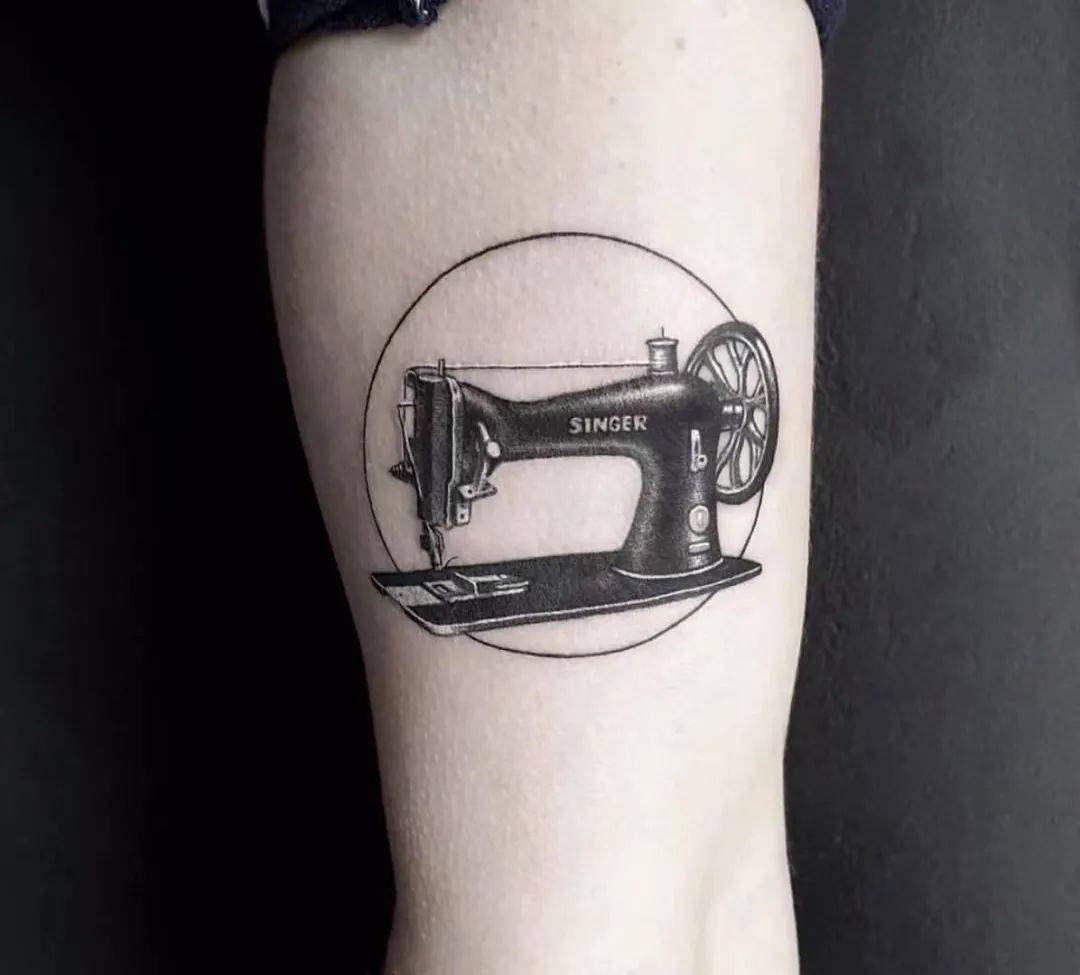 自20世纪90年代初开始向中国全面转移,美国向日本,韩国,台湾,新加坡的