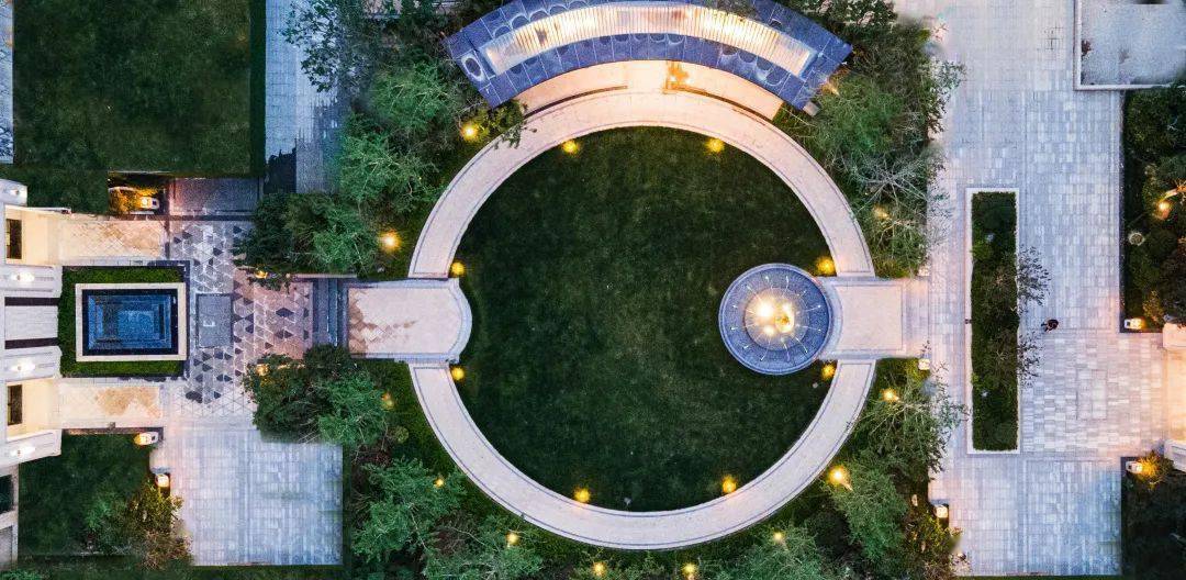 颜值出圈的诗意秘境济南绿地海珀云庭