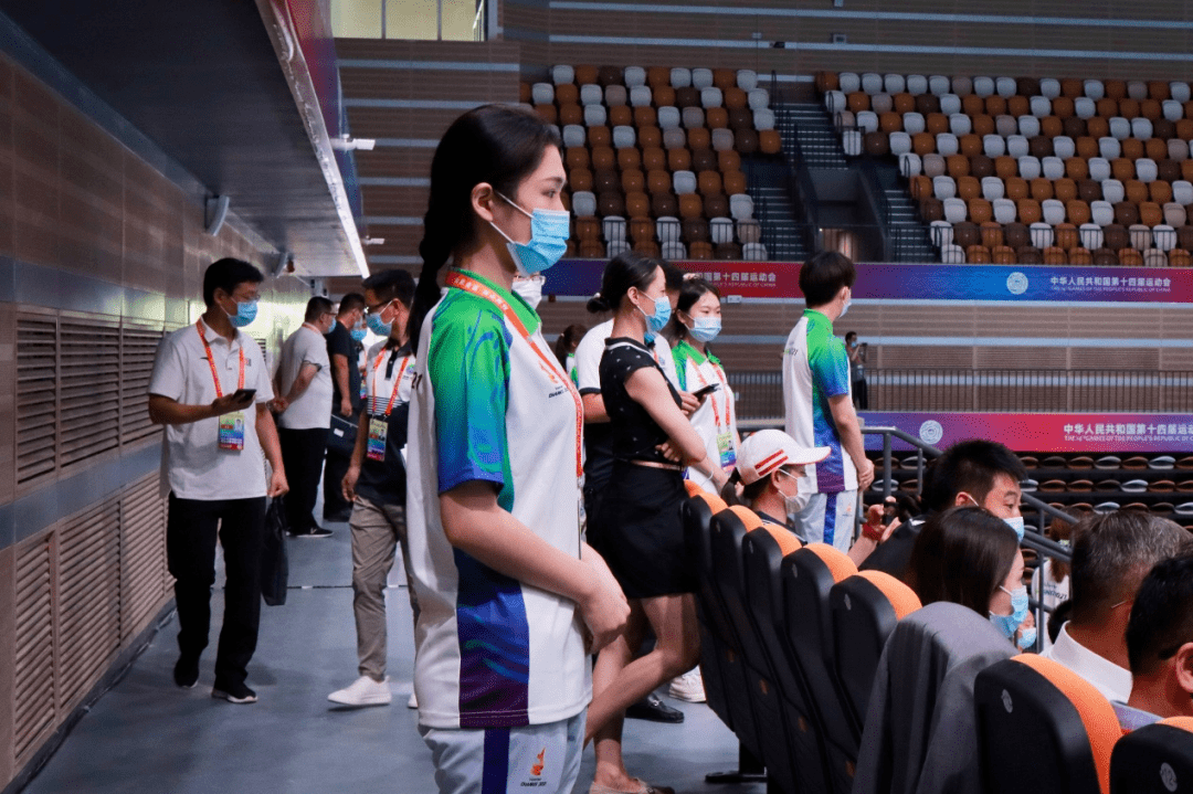 十四运会志愿者风采展②奉献青春力量让微笑持久