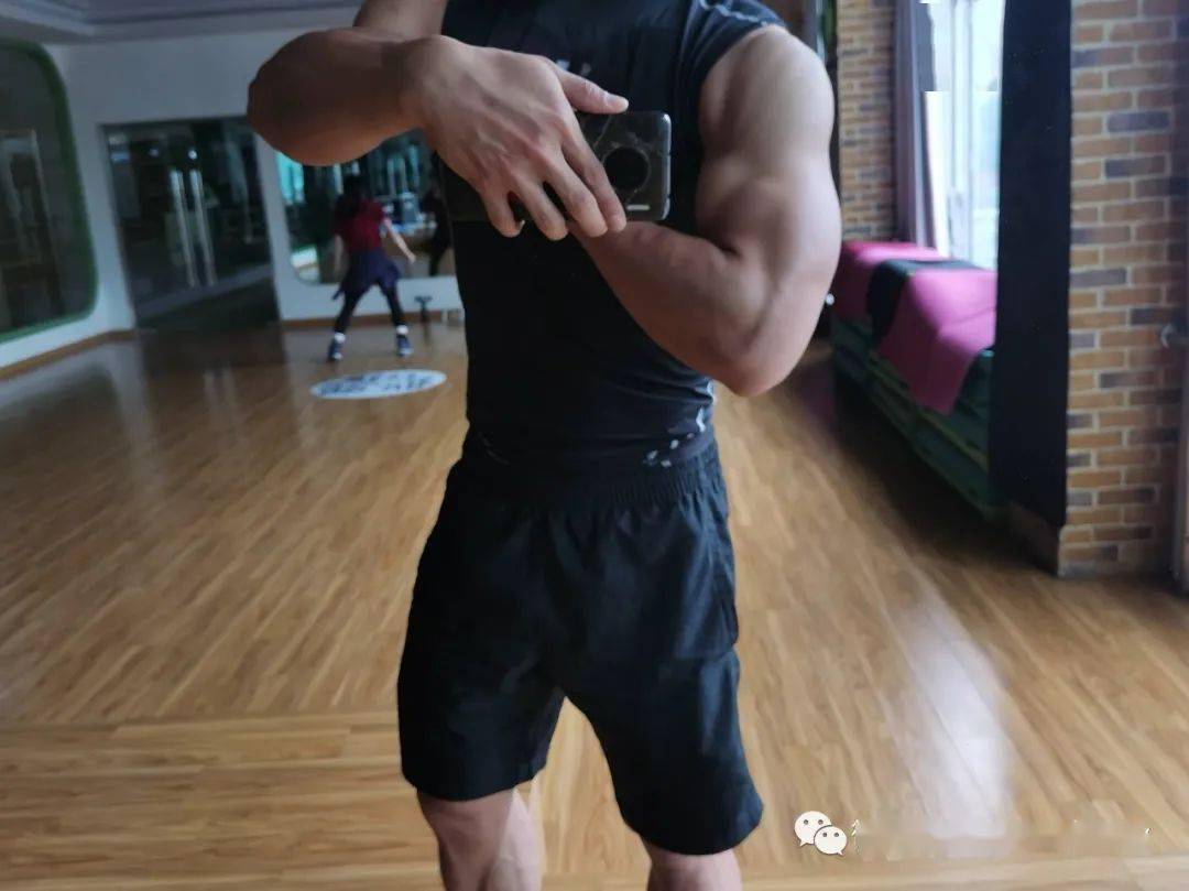 变身筋肉教练,退伍兵哥的进击!