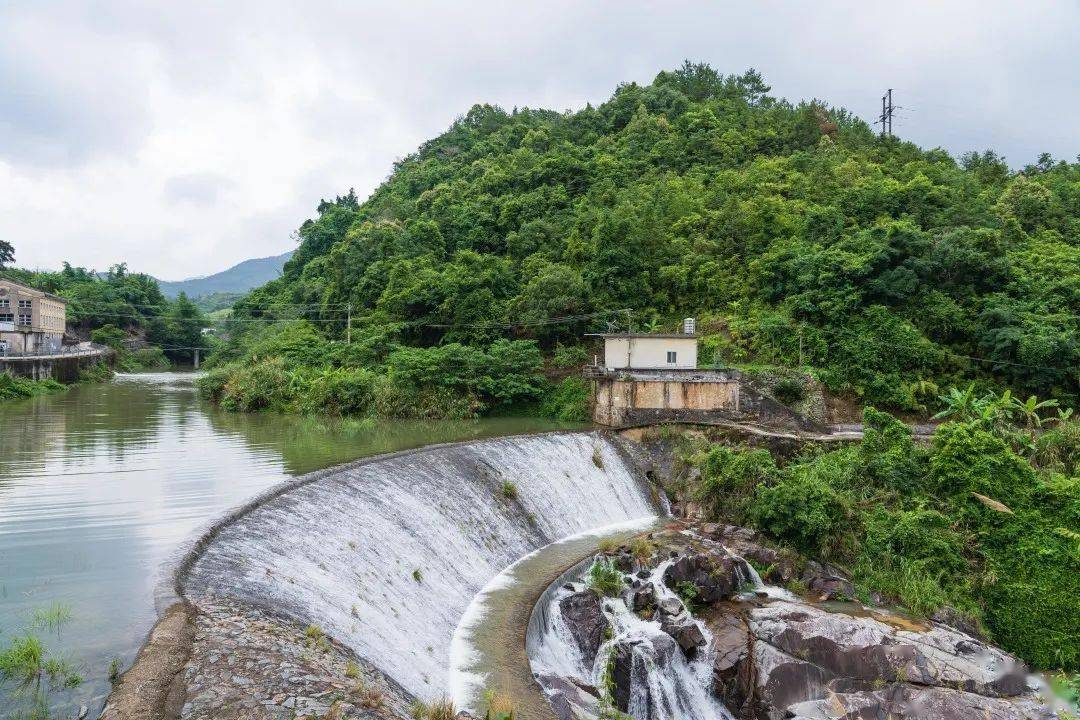 揭西这个地方有着一片冰臼群极少人知这里被称之世外桃源
