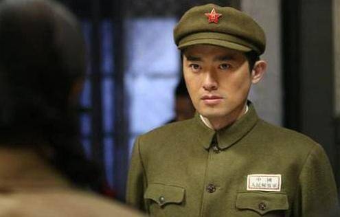 亮剑同样是段鹏毁女子清白旧版态度诚恳新版还想再犯一次