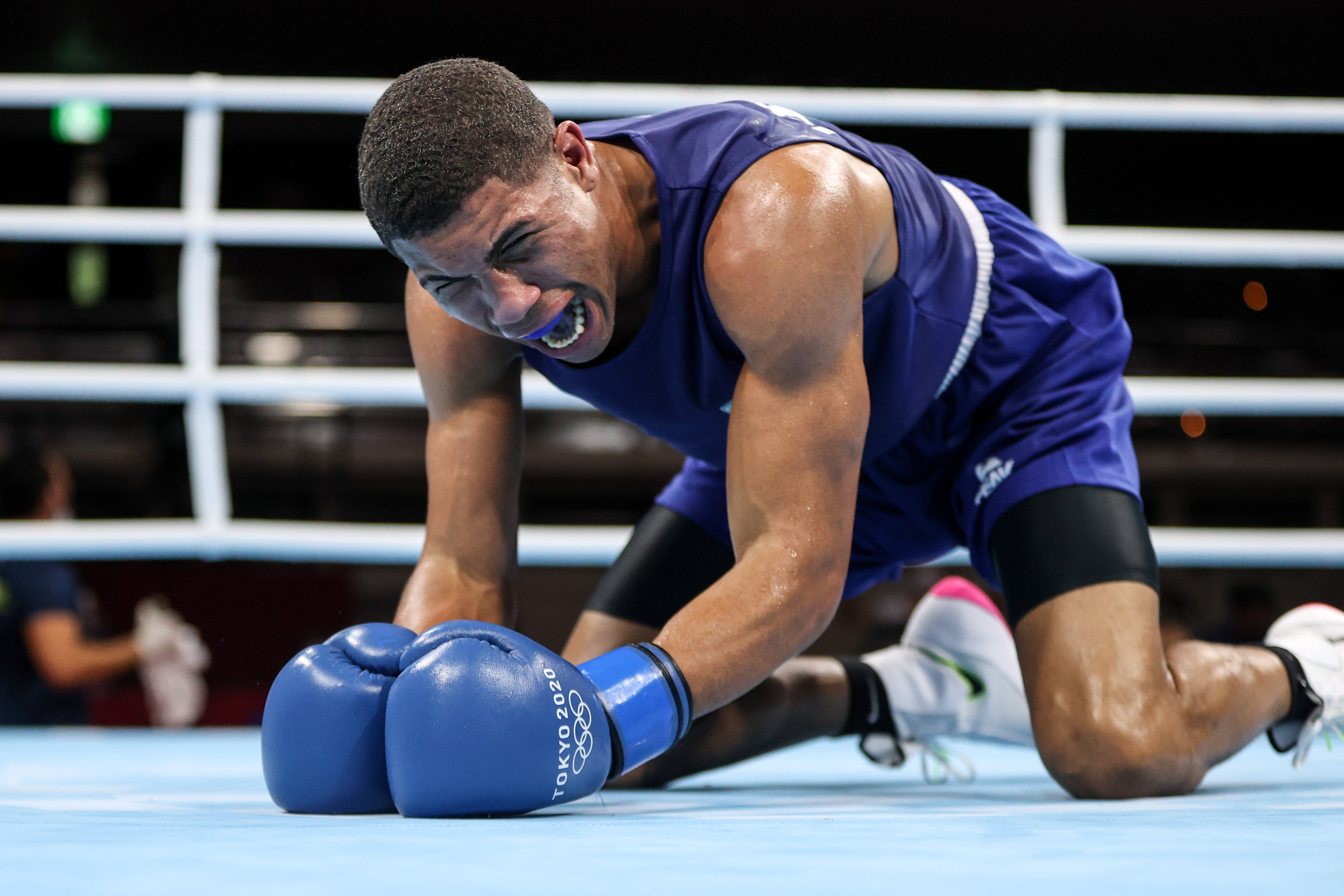 拳击男子75公斤级巴西选手苏萨夺金