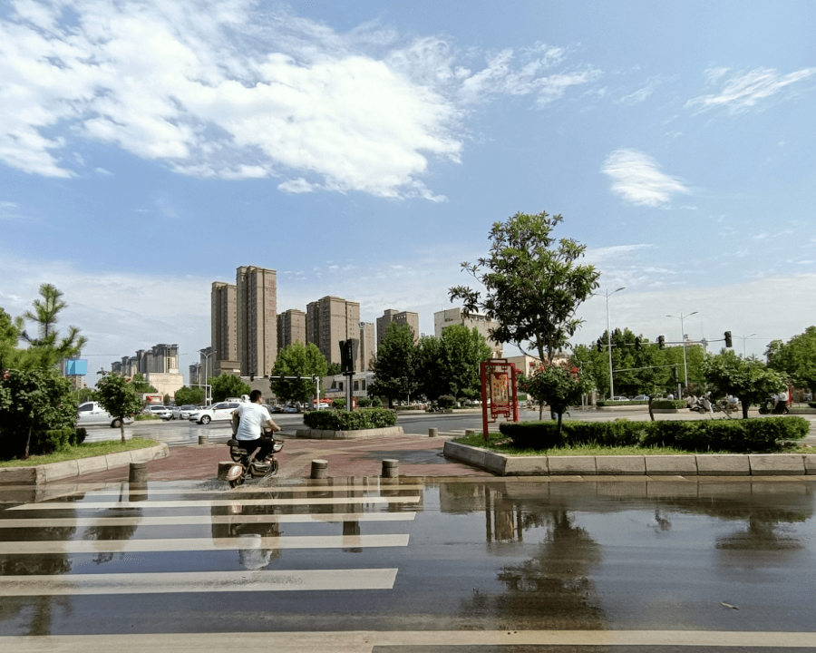 濮陽突降暴雨城區多條道路積水未來幾天天氣