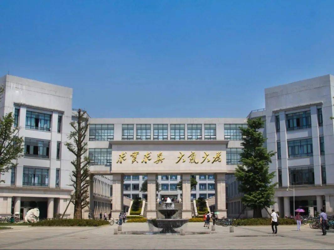 立秋啦和盛夏的成电来一次甜蜜告别