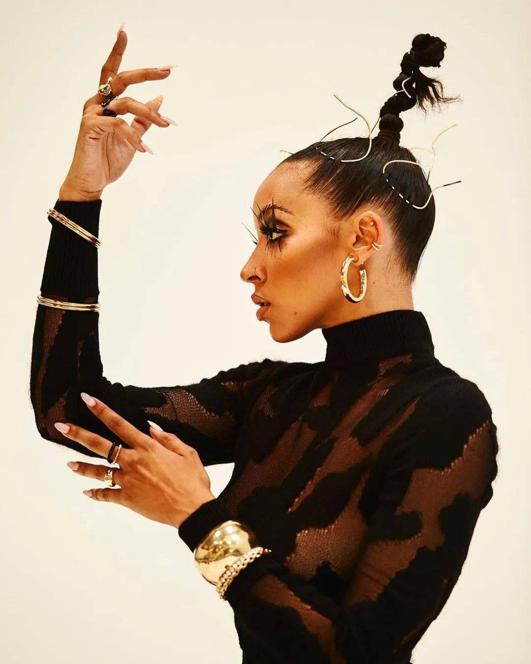 r&b 天后缇娜雪新专辑获得乐评界好评!_tinashe