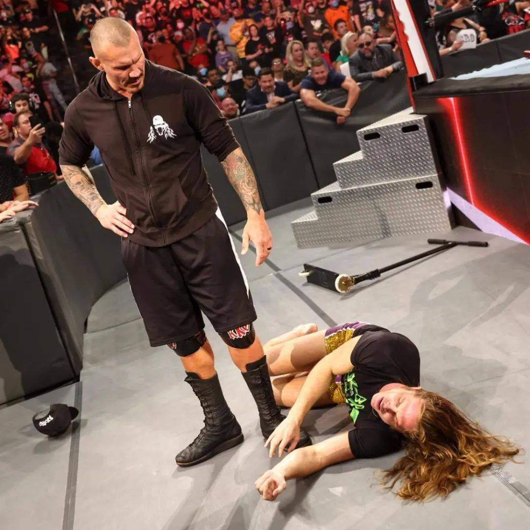 兰迪·奥顿也有同样的品质,在内心深处,你知道他永远都是一个恶棍,但