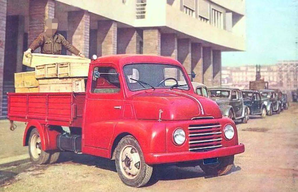 布拉格s5t"鸭嘴兽"卡车 经典v3s的2轴兄弟车型