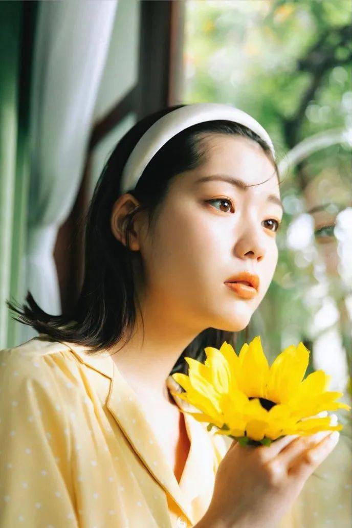 なかむら りほ中村里帆于2013年在《nicola》举办