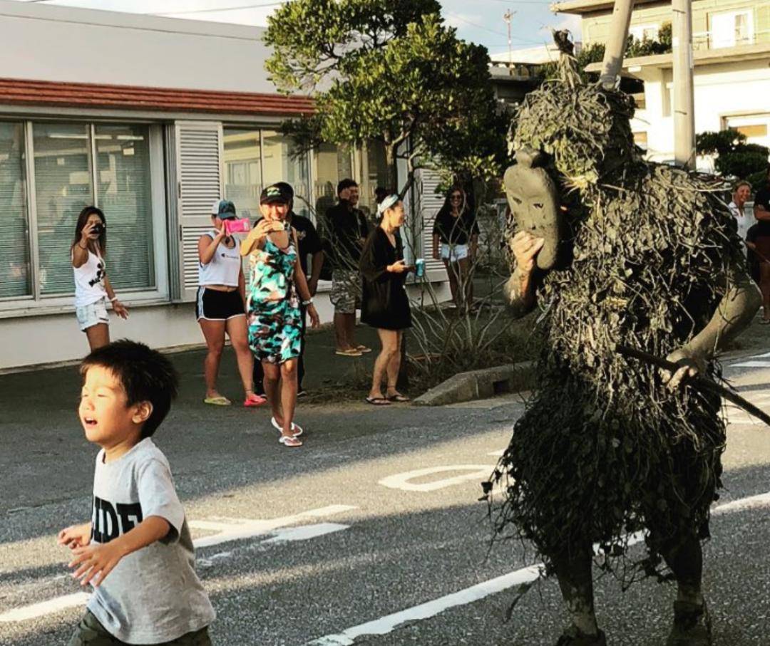 霓虹|日本人拜神，神看了都得跪下