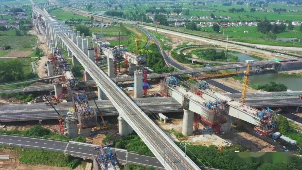宁淮城际铁路引入淮安东同步实施工程进入线上铺架阶段