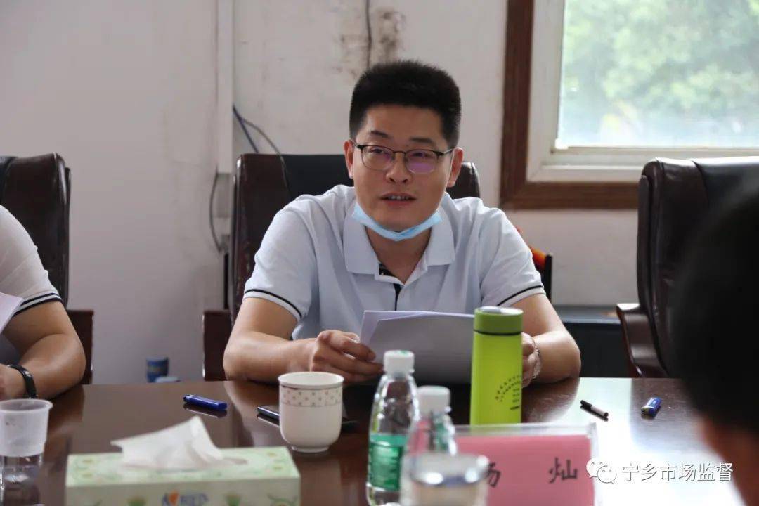 市领导杨灿带队督查食品安全示范城市创建工作
