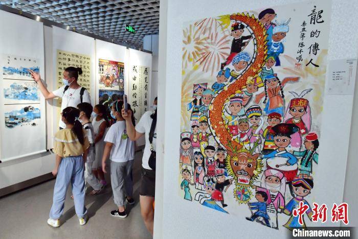 台湾|榕台中小学生书画佳作在福州展出