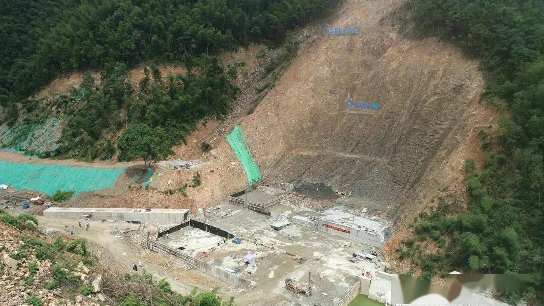 水库工程建设项目施工现场8月11日地点:于都县龙门幼儿园(胜利学校