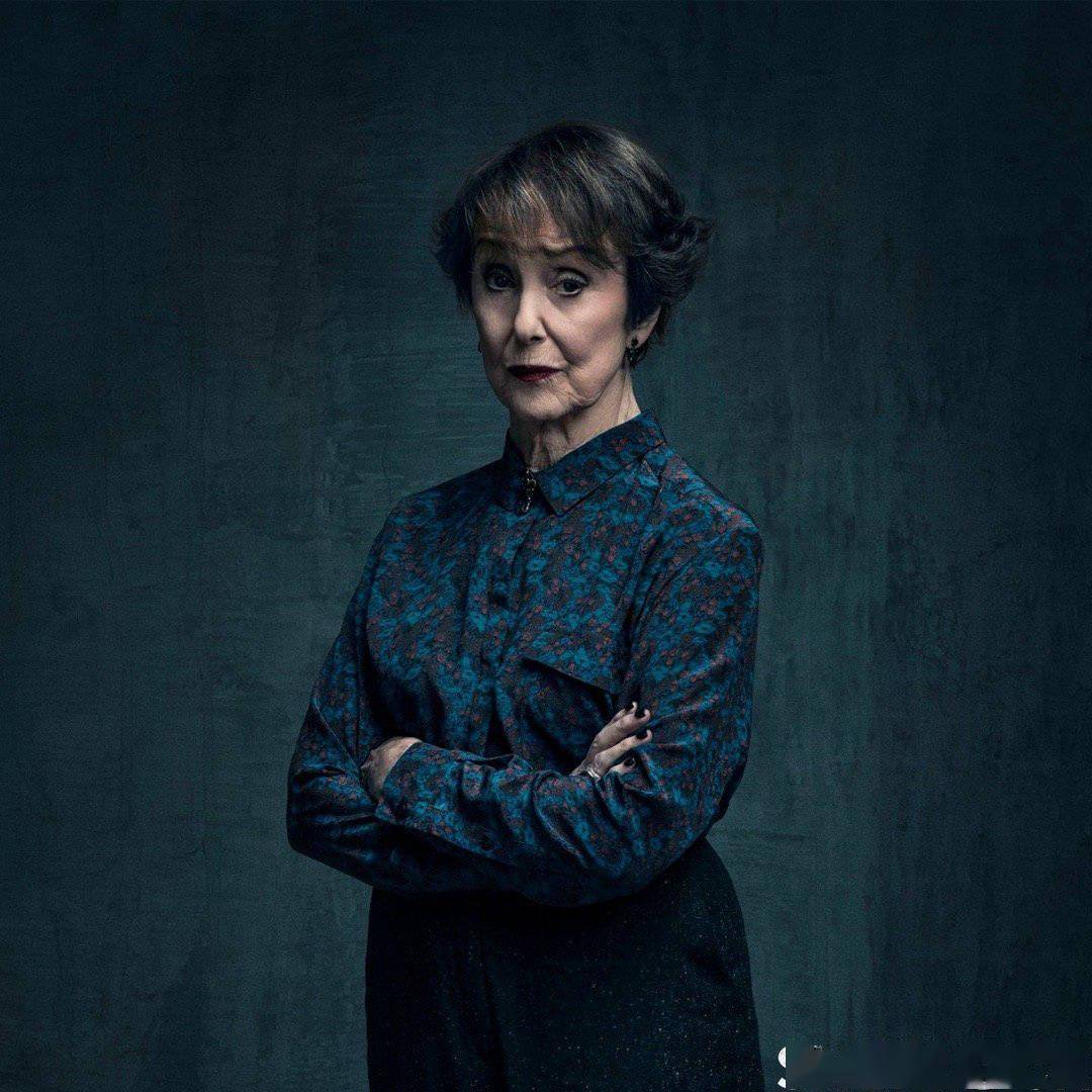 神探夏洛克房东太太去世卷福发文悼念