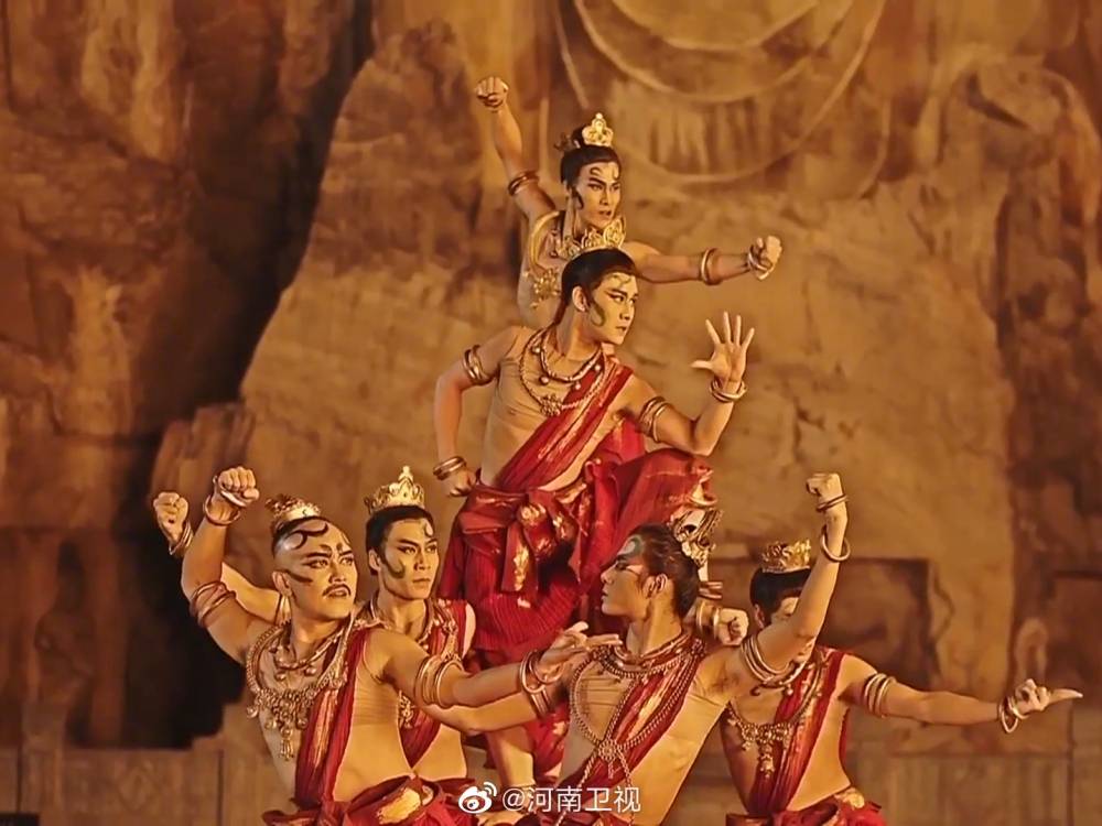 河南卫视七夕又来"炸场"了:这次站上c位的是龙门石窟的飞天和金刚!