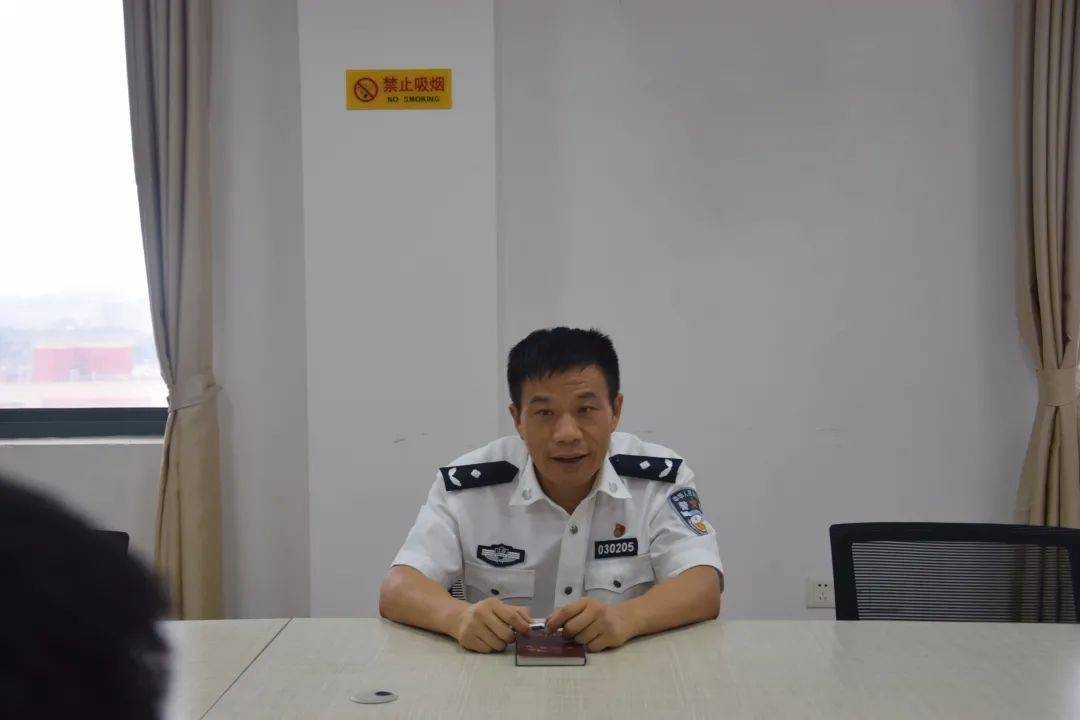 珠山区副区长提名人选公安分局负责人于辉耀深入信访指挥中心进行调研