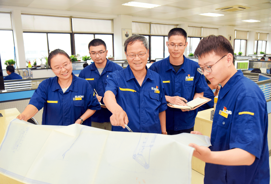 【江苏科技创新创业领军人物谱】孔庆华团队：37年打造工程机械民族品牌FB体育 FB体育平台(图2)