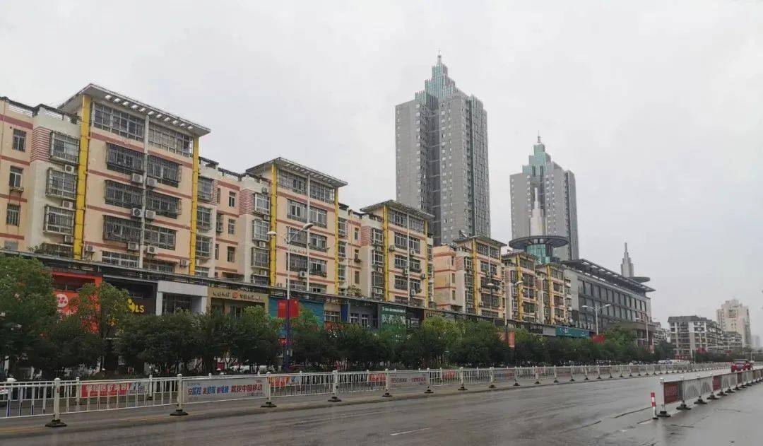 昨天,我们在孝感城区拍下这些画面