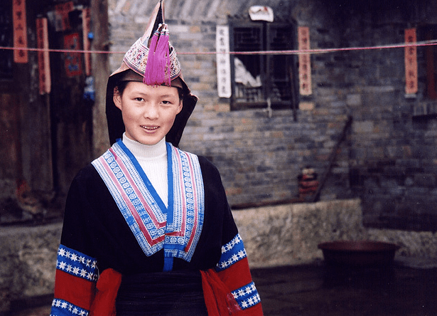 安顺苗族,头顶"山尖",胸怀山水,醉美大地间