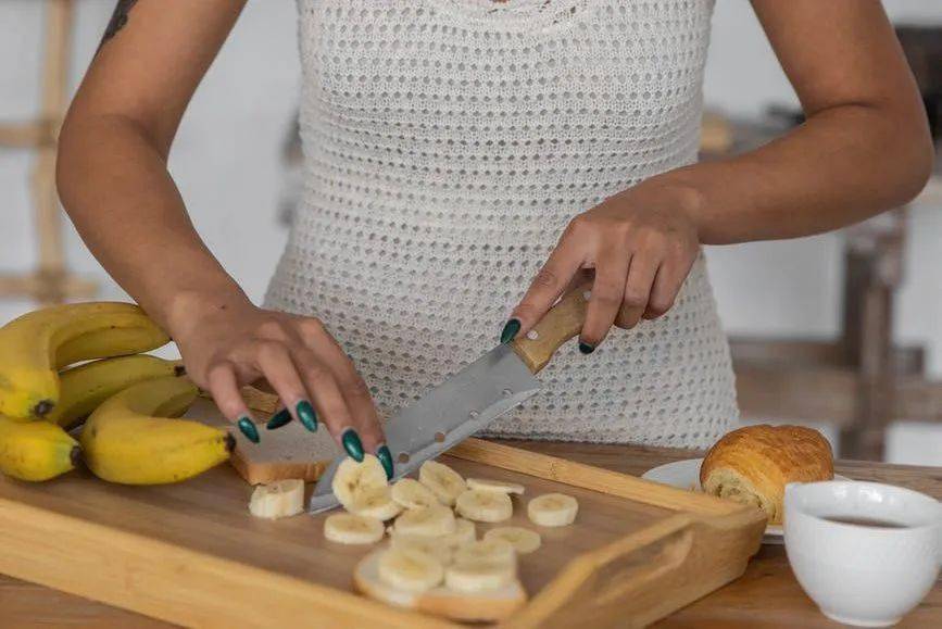 菜板|德国用不锈钢造「变态」菜板，颠覆传统设计，99%抗菌，一板两用只要69元~