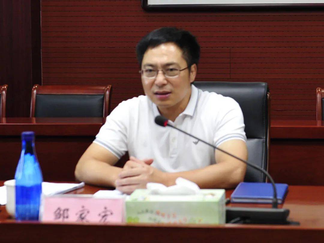 市人大领导专题调研我市违法建设治理工作_严国强