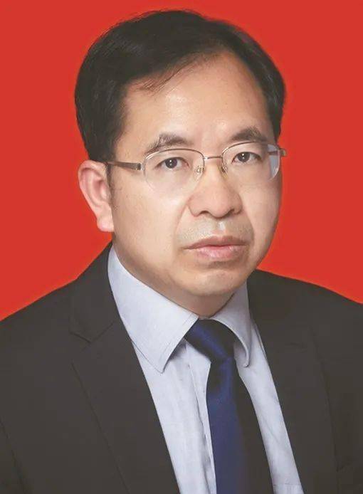 常德一教师入选2021年度湖南省教书育人楷模候选人快来为他打call