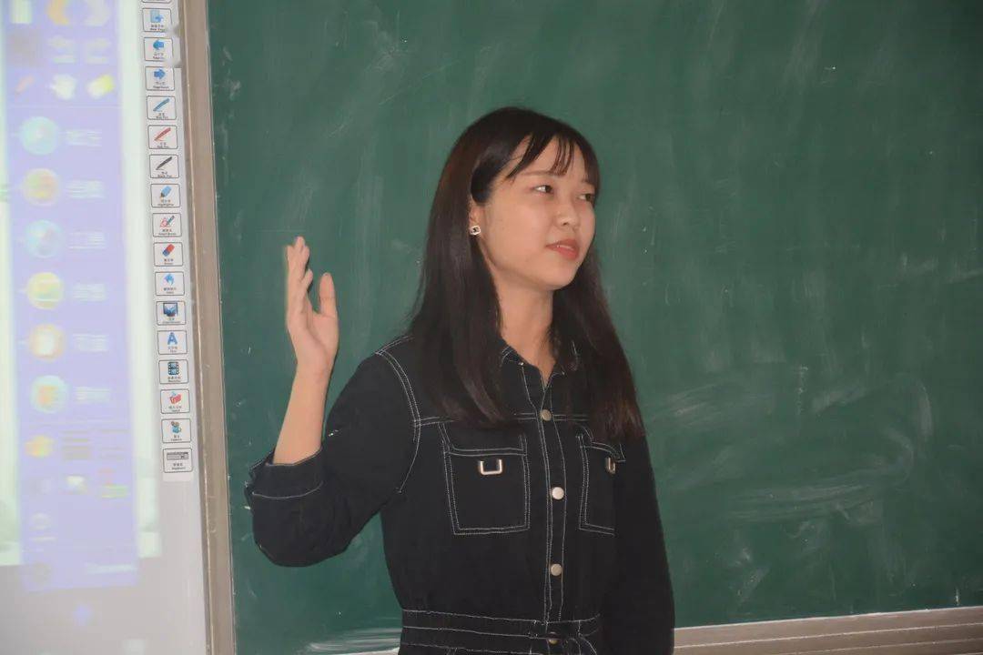 枣中新聘教师上岗课比赛