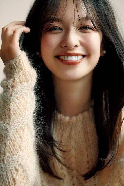 西方人|复古黑发美人，秋冬强势回归