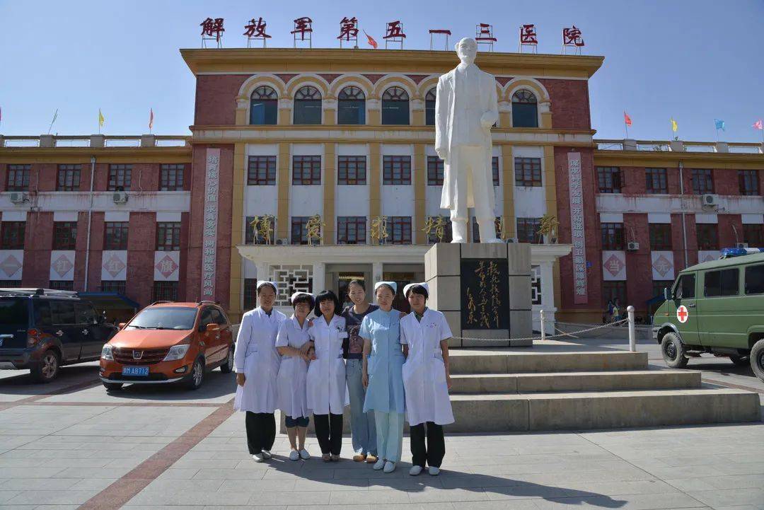 当接到试验任务后,经常需要加班加点,甚至不能回家,只能待在医院或者