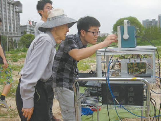 雷达|“自行车院士”毛二可的雷达人生