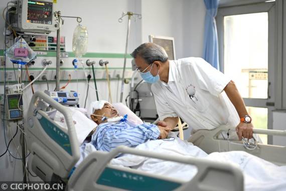 柳州|广西柳州：重返手术台的“刀锋战士”