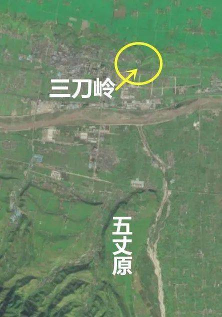 岭下,就是因岭而得名的村落,叫三刀岭村.