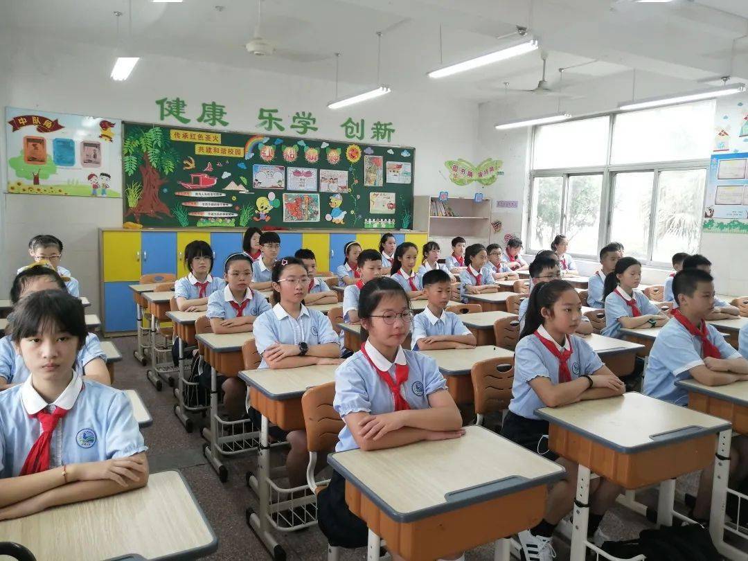 错时错峰精密管控箬横镇中心小学举行开学疫情防控安全演练