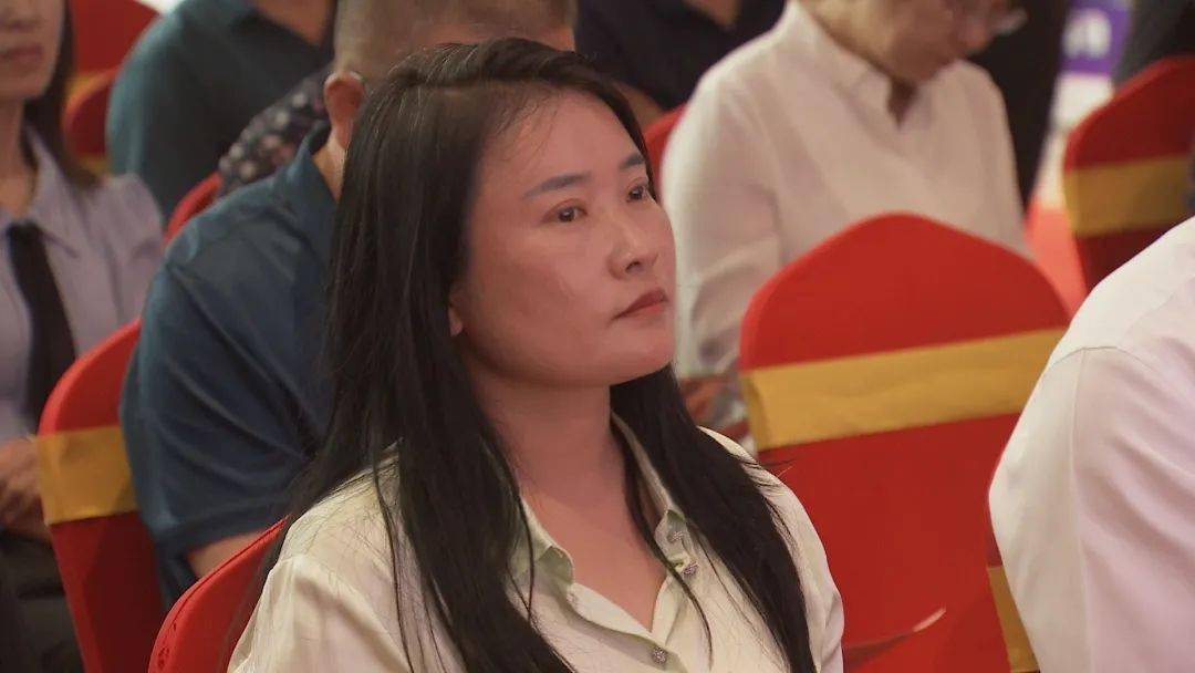 女律师为爱奔赴,嫁到穷小伙家的窑洞后._宋学琴