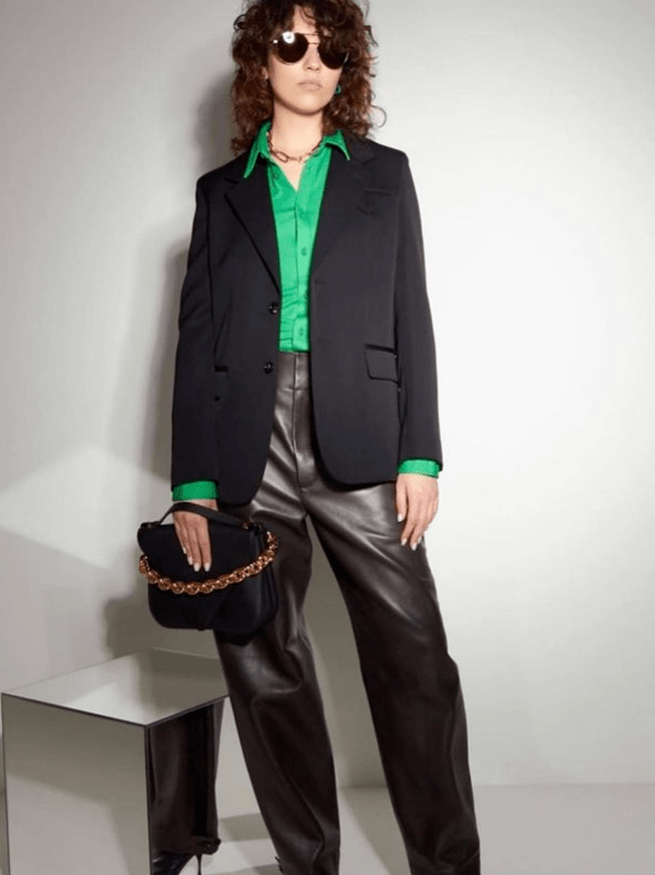 科技|2021年度最火的科技绿色，谁穿谁高级