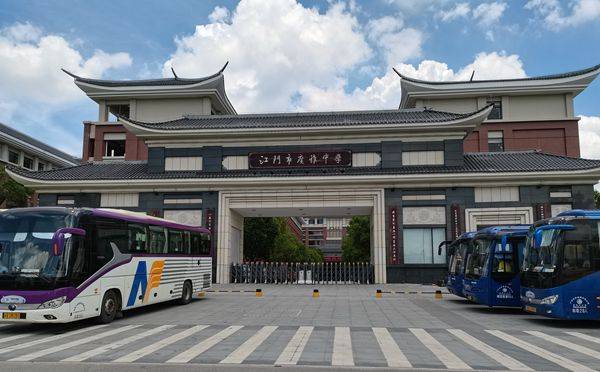 随着江门市广雅中学暑期学子军训落下帷幕,客运分公司与南方高速公司