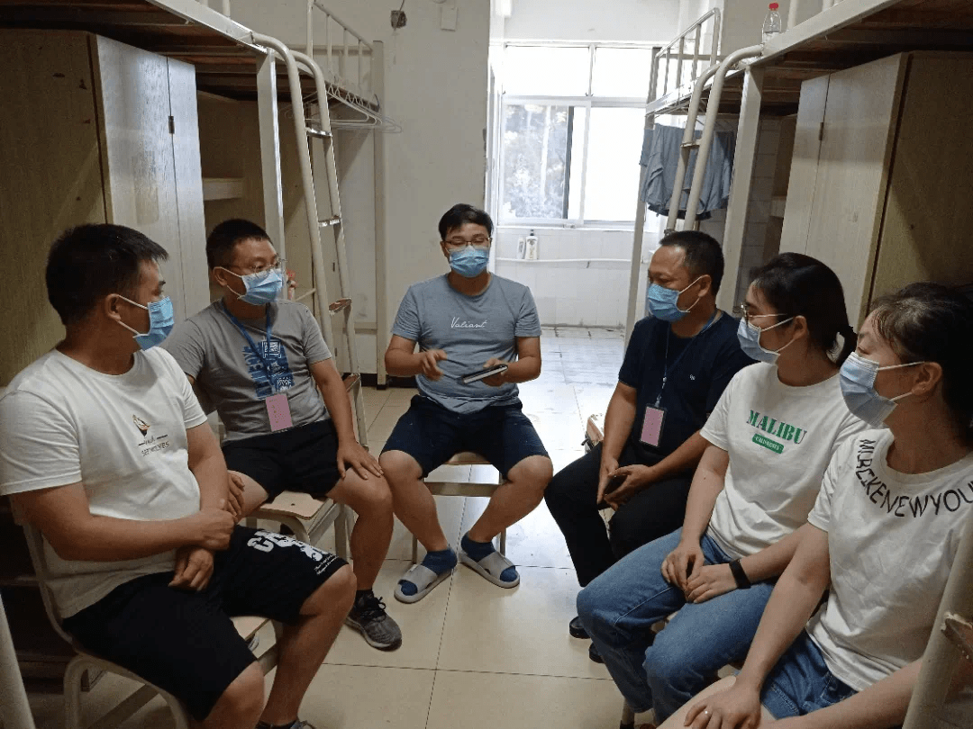 慈利汉子在方舱