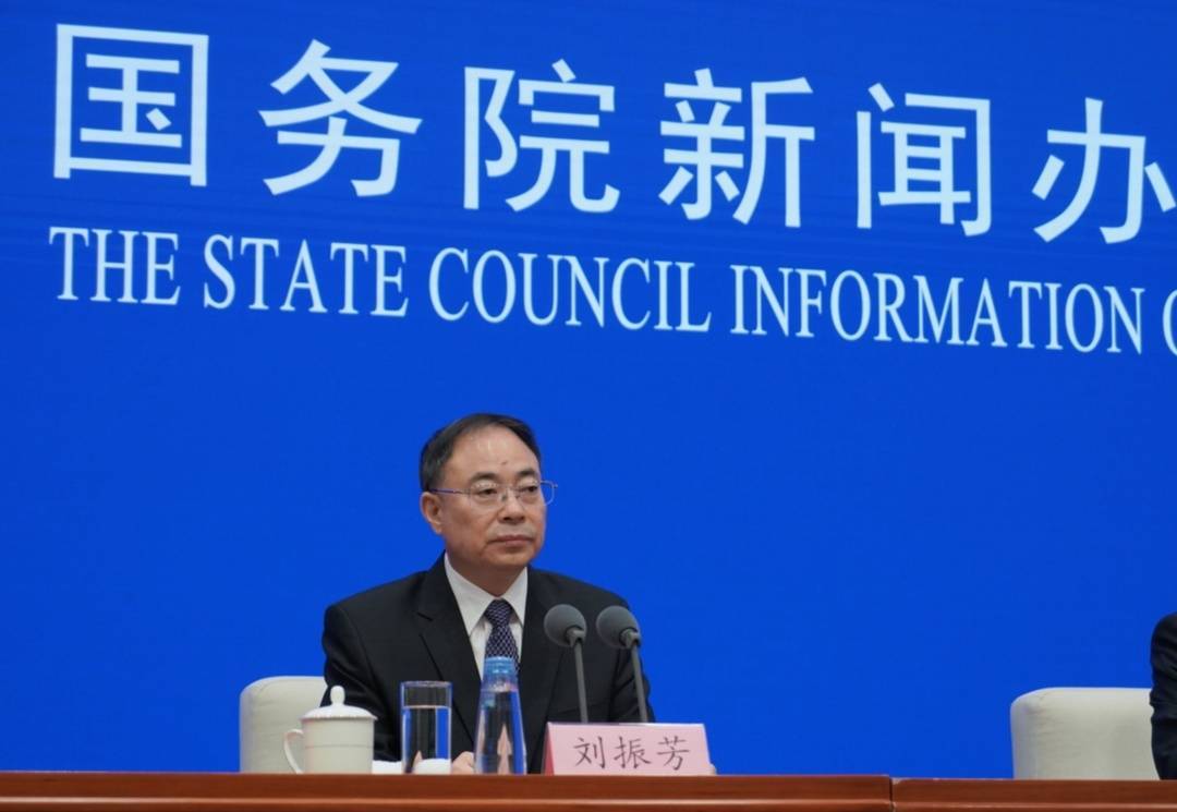 国家铁路局局长刘振芳.