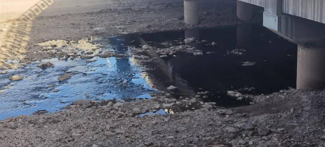 市民反映永济渠水体发黑有腐臭味记者走访发现