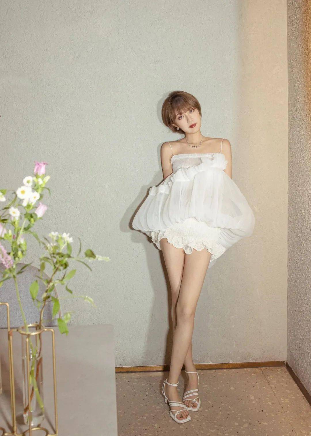 ▼melody 方彬涵日常的风格就很突出偏爱有设计感剪裁独特的衣服