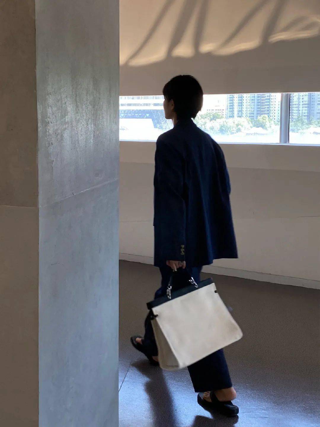 什么|换季穿什么？进来抄年轻人的答案