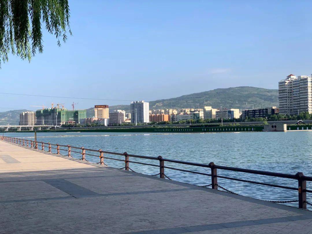 麦积翠湖公园美景