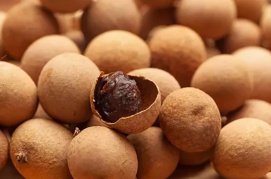 食药材辨识 | 用桂圆还是龙眼?不同吃法不同养生功效_食用