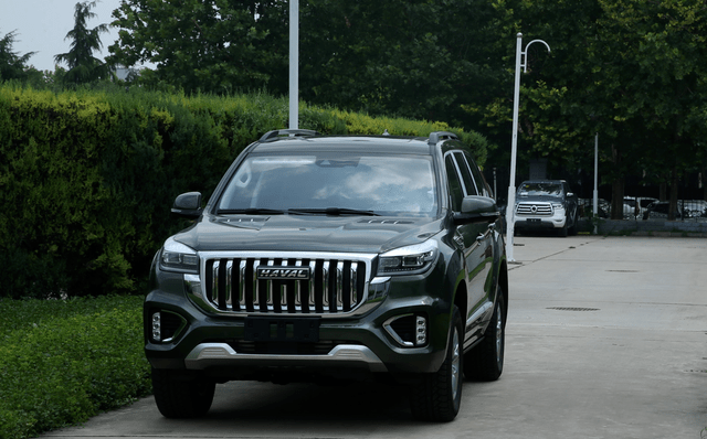 哈弗h92022款外观曝光引车圈围观越野硬汉颜值升级