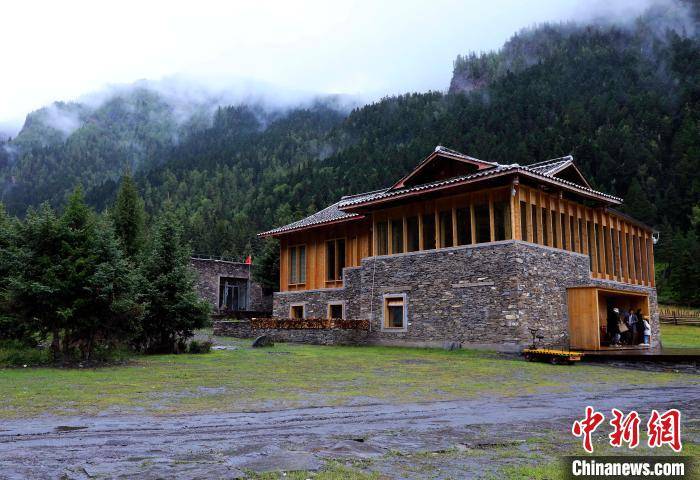 纳咪|四川松潘县：新业态带“活”乡村旅游 “火”了村庄富了村民