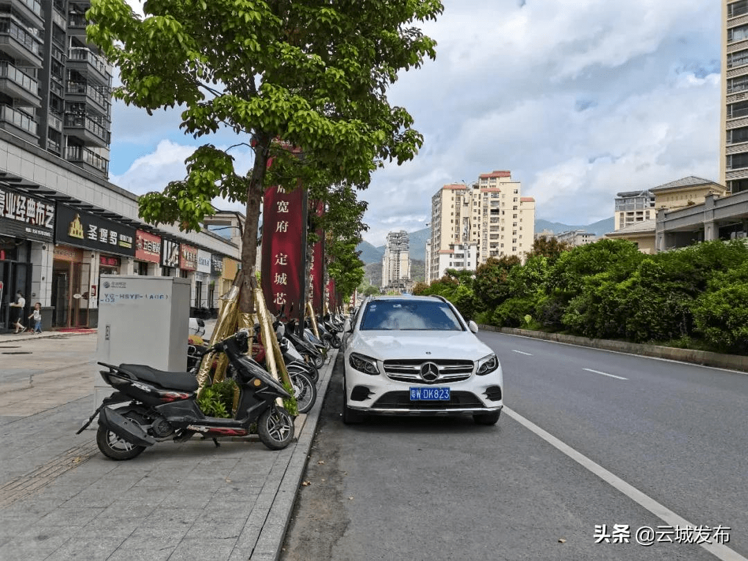 浩林西路▲浩林西路▲振华路编辑:永强来源:云城区创文办编审:荣