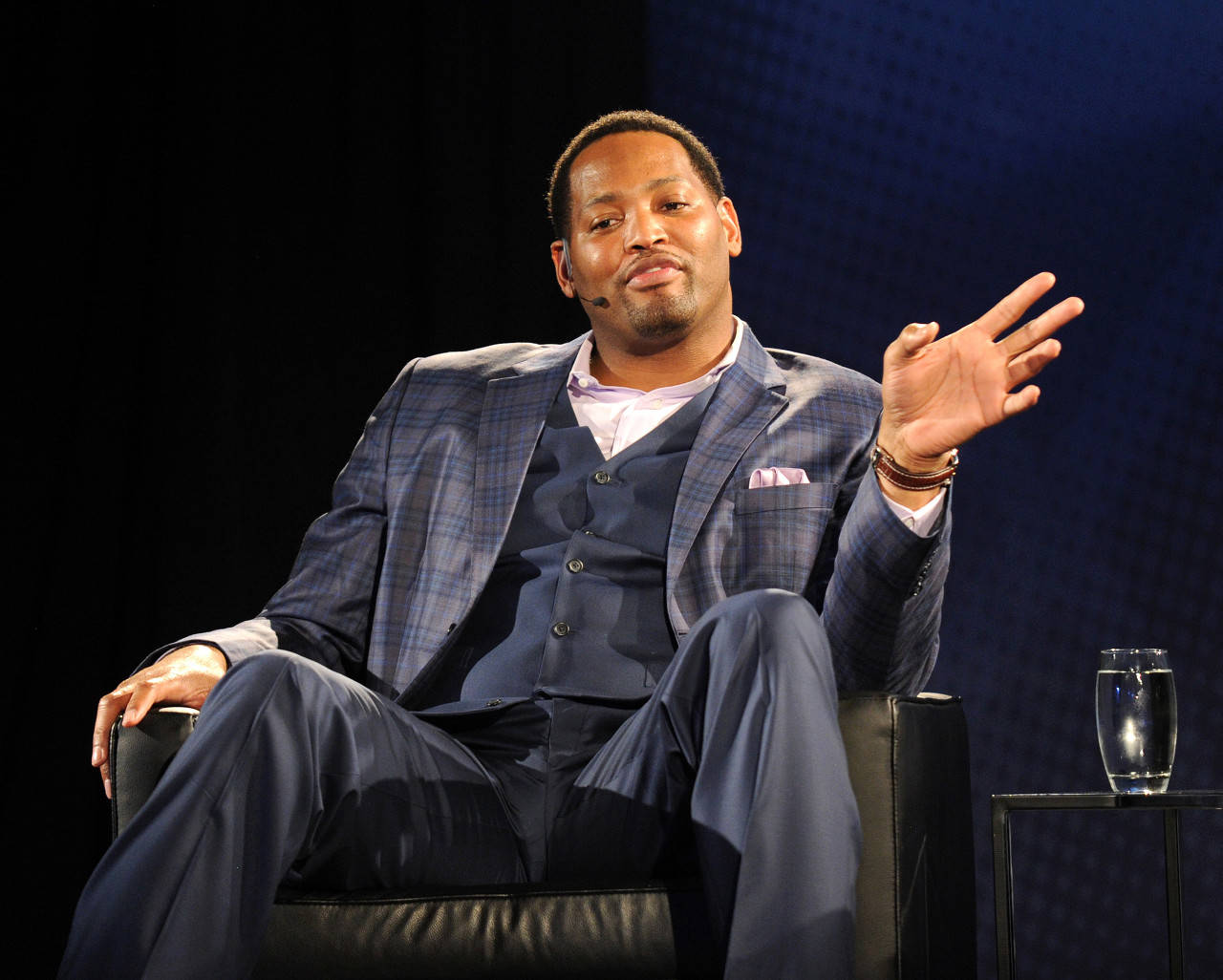 七枚戒指!祝前nba球员罗伯特-霍里51岁生日快乐