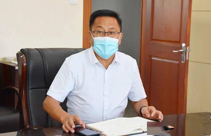 会上,公司农业发展部部长李智国,向与会人员传达了2021年秋收考核细则